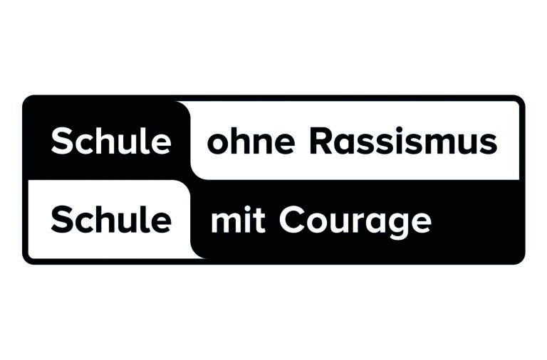 Schwarz-weißes Logo der Aktion Courage für Schulen im Netzwerk Schule ohne Rassismus - Schule mit Courage