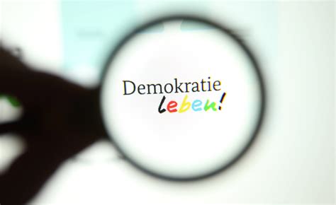 Demokratie leben unter der Lupe